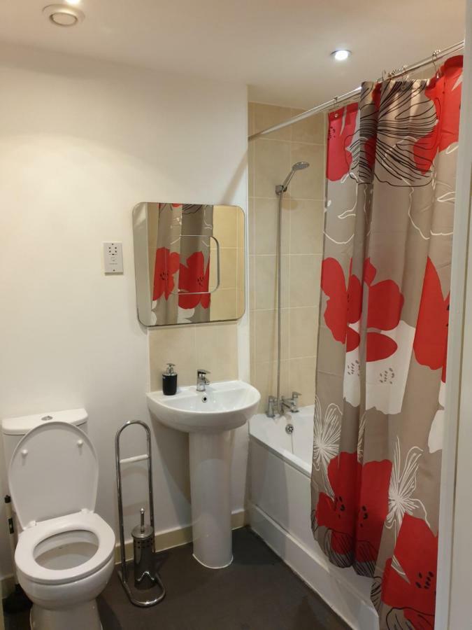 Two Bedrooms, Two Bath, Up To 3 Beds 1 Sofa - Slough Windsor Legoland Bagian luar foto